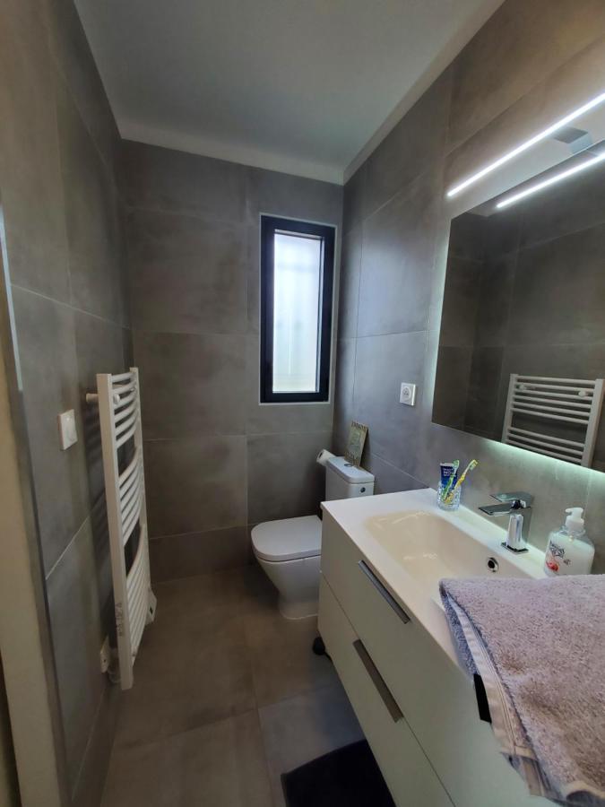 Charmant Studio Moderne Avec Exterieur "Dormir En Provence" Fontvieille Buitenkant foto